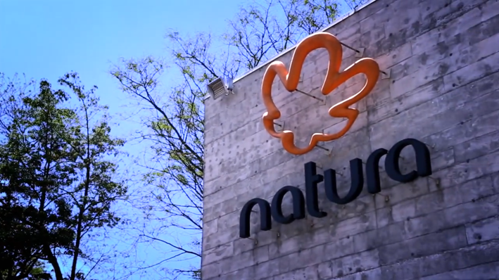 Na era digital, um vídeo de alta qualidade reforça a credibilidade da sua empresa e ajuda a gerar engajamento, tanto no ambiente corporativo quanto nas redes sociais.